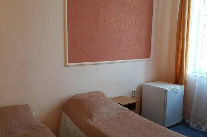 3-х местный с удобствами на две комнаты