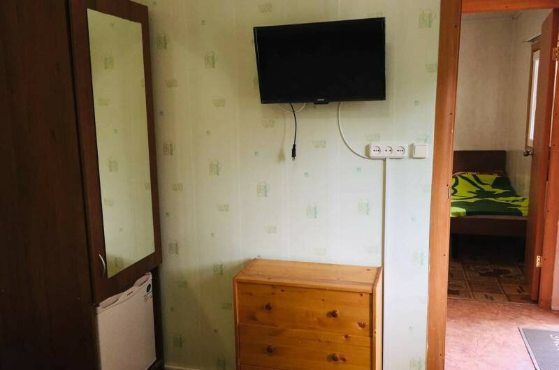 6-ти местный 2-х комнатный домик