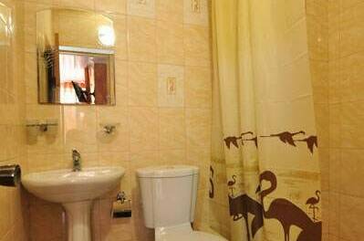 Студия с выделенными зонами