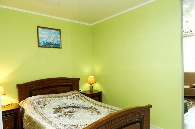 Студия с выделенными зонами