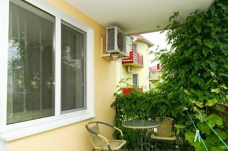 Студия с выделенными зонами