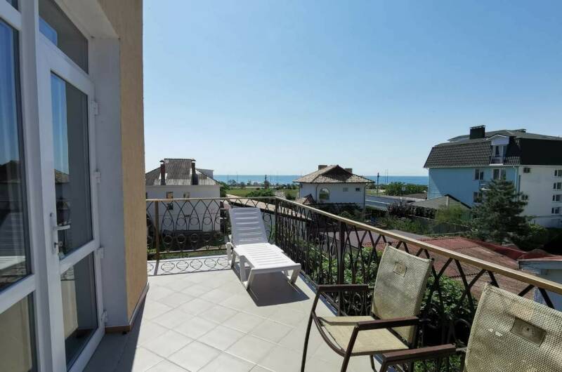 Семейный с видом на море