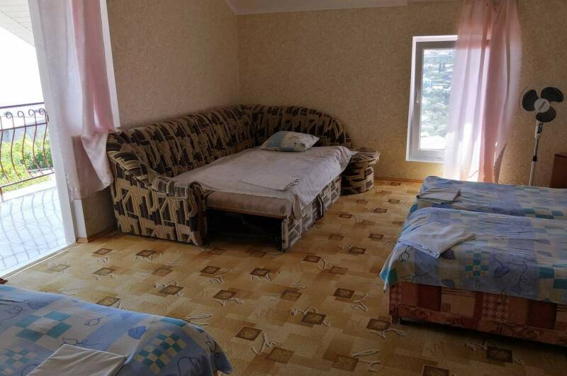 4-х местный «эконом"на мансарде с балконом