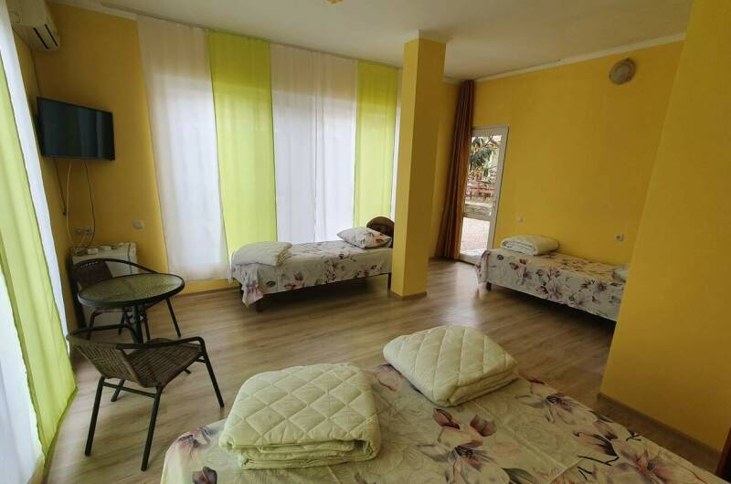 3х мест стандарт 1 этаж с видом на море и горы № 3