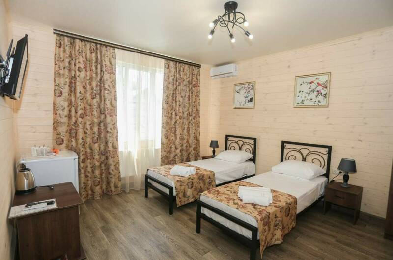 Четырёхместный номер (№ 1, 5)