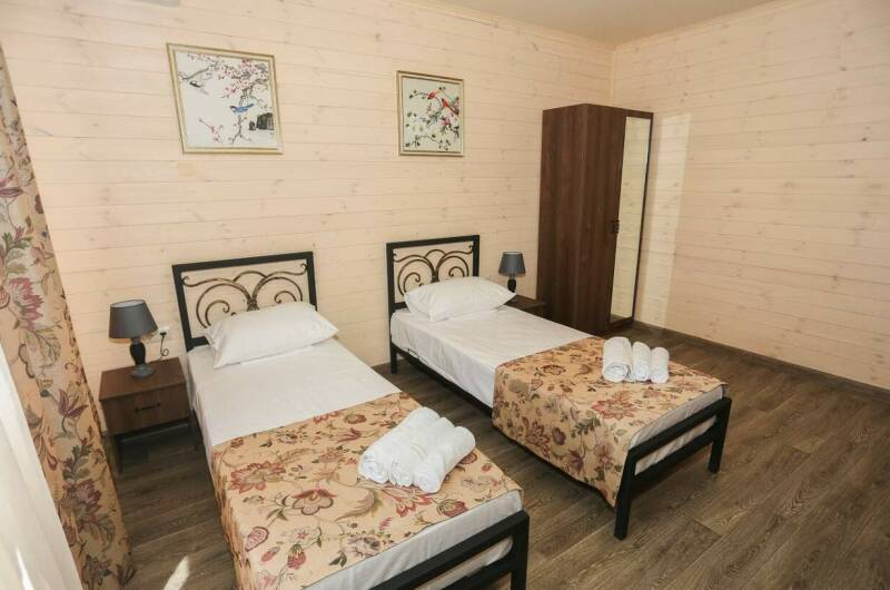 Четырёхместный номер (№ 1, 5)