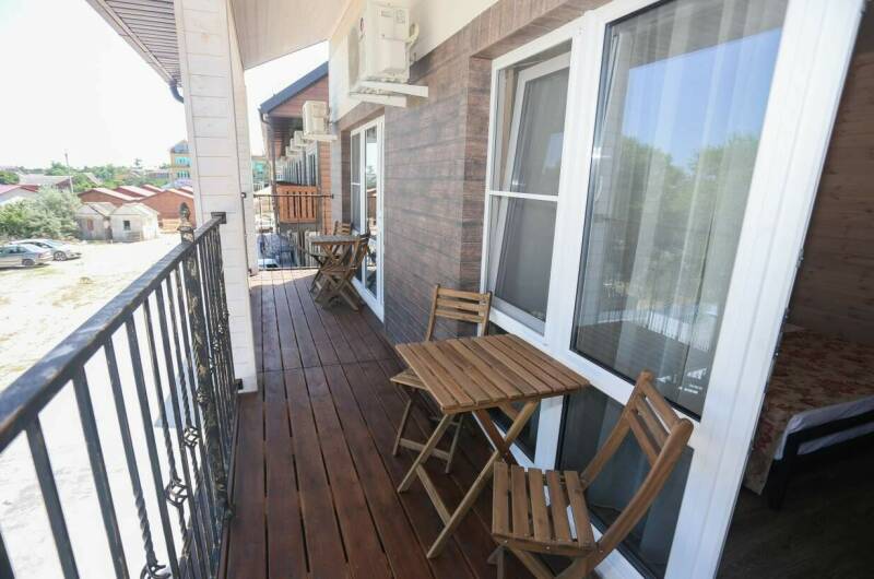 Четырёхместный номер с большой террасой (9)