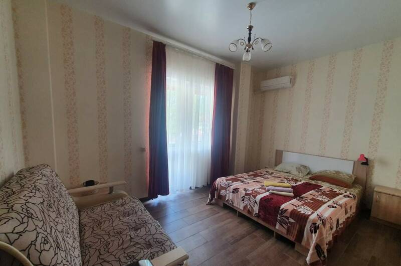 Стандартный номер с балконом (4х мест.)