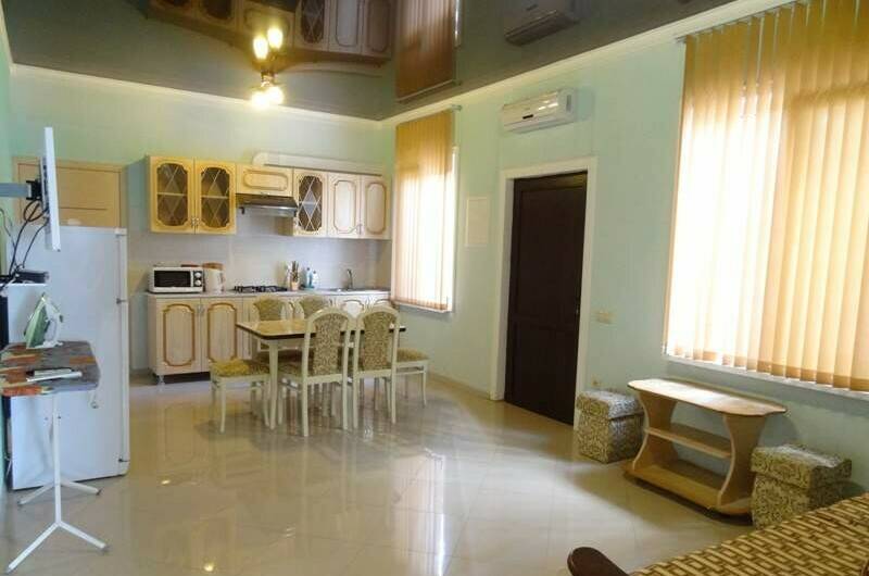 Номер «Люкс» двухкомнатный на 6 человек