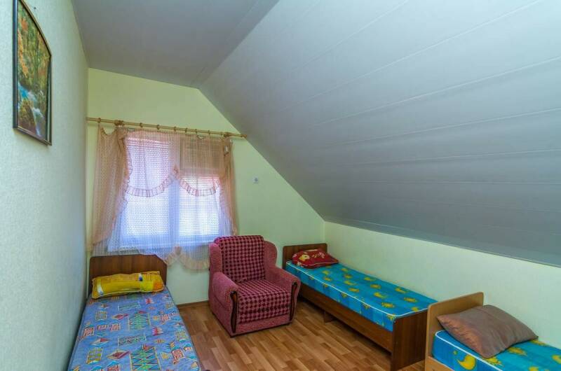 3-х местный «Мансарда»