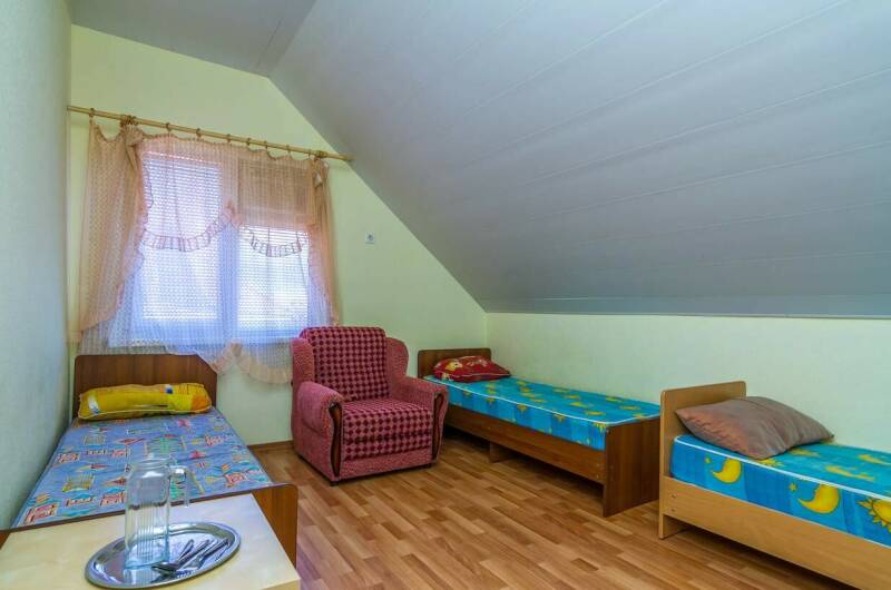 3-х местный «Мансарда»