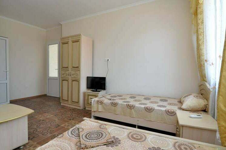 5-ти местный «Стандарт» с общим балконом