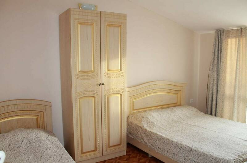 5-ти местный двухкомнатный с общим балконом