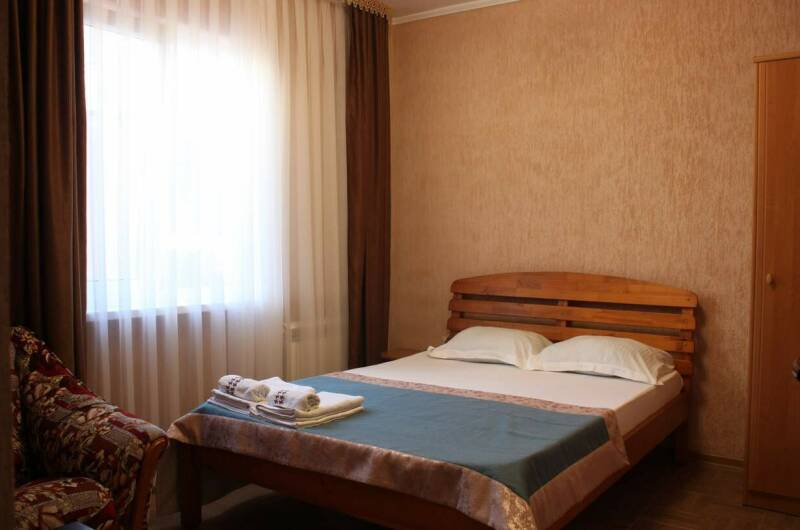 5-местный двухкомнатный с кухней и балконом