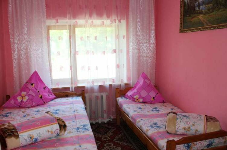 Семейный 2-х комнатный номер с кухней и беседкой