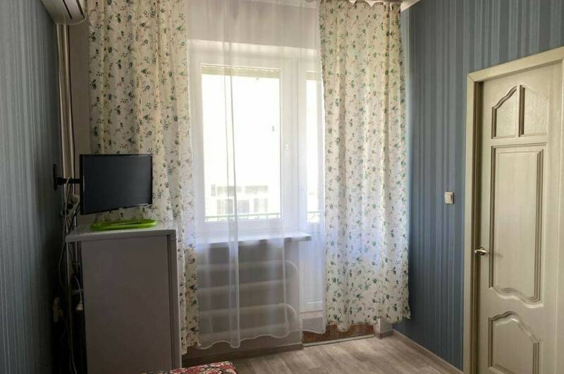 Номер 3-х местный с балконом (левый)