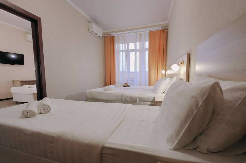 Двухкомнатный 5-ти местный Люкс с балконом