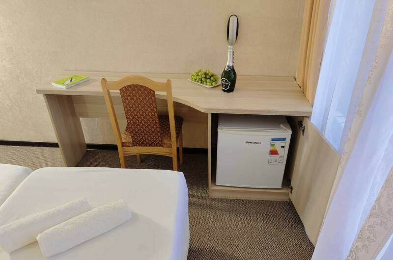 Двухкомнатный Люкс с боковым видом на море