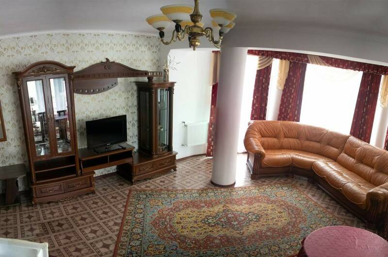 «Ротонда» — 2-х комнатный номер, для 2−4-х человек