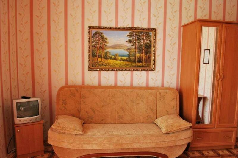 «Розовый» 3−4-х местный номер