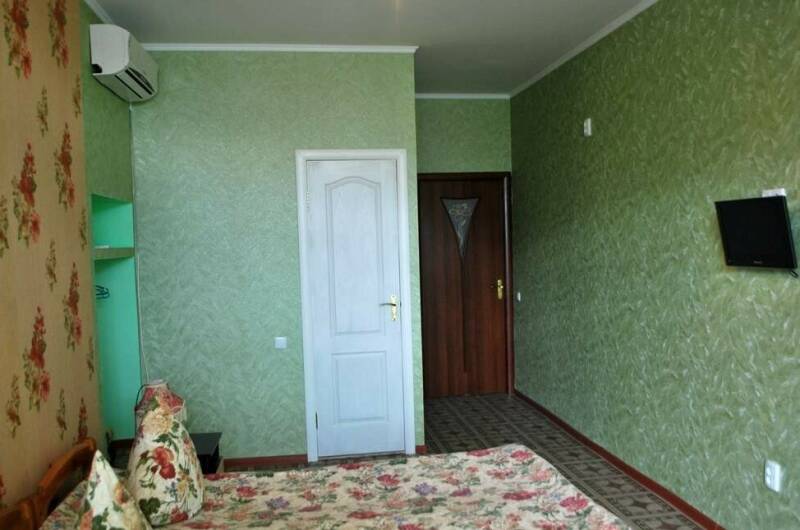 «Фисташковый» 2−3-х местный номер