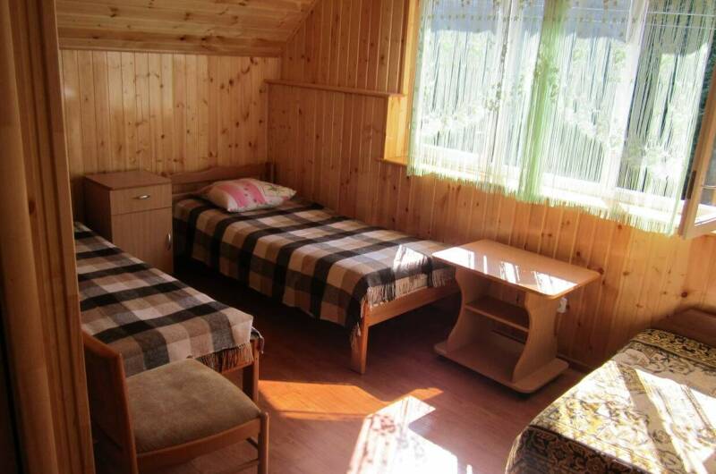 Номер «Стандарт» 2−4 местный с удобствами 3 этаж