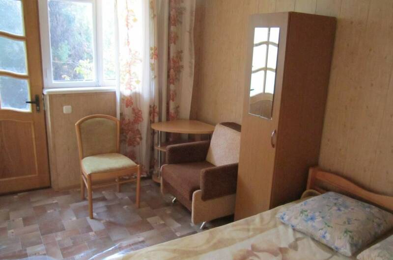 Номер «Стандарт» 2−4 местный с удобствами 3 этаж