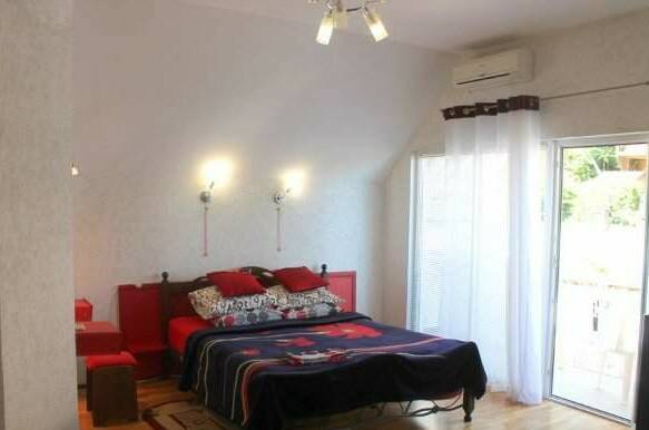 Номер «Красный»