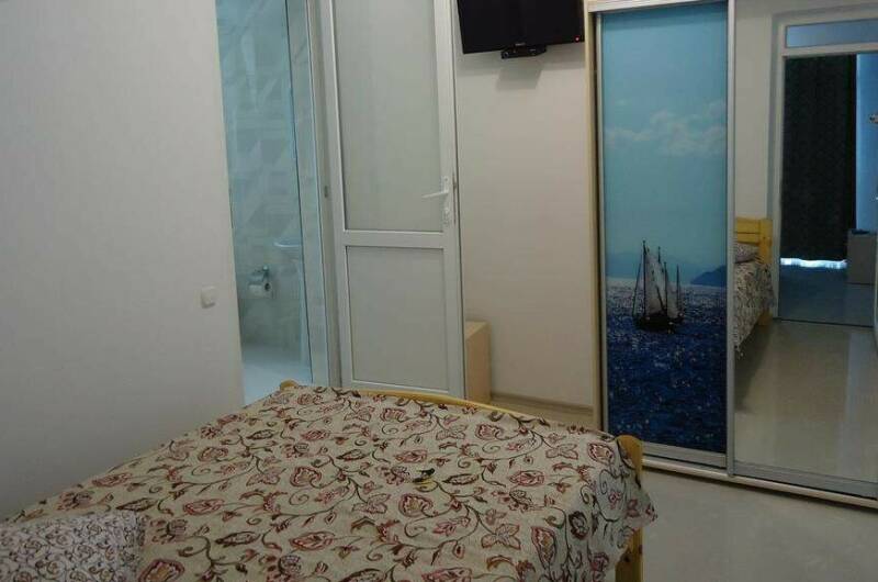 Однокомнатный 3-х местный номер с видом на поселок