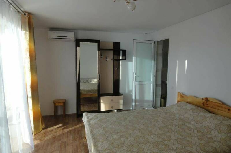 Однокомнатный 3-х местный номер с видом на поселок