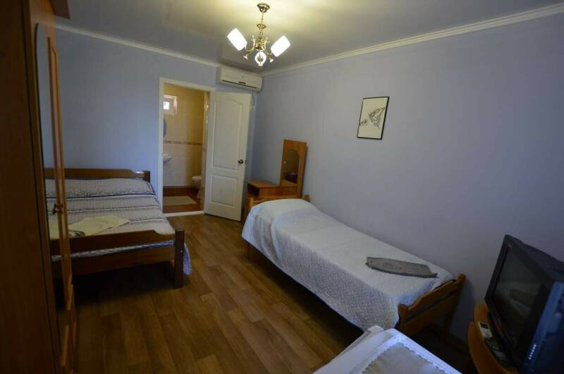 Трехместный однокомнатный номер