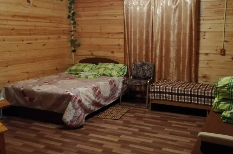 Пятиместный однокомнатный домик