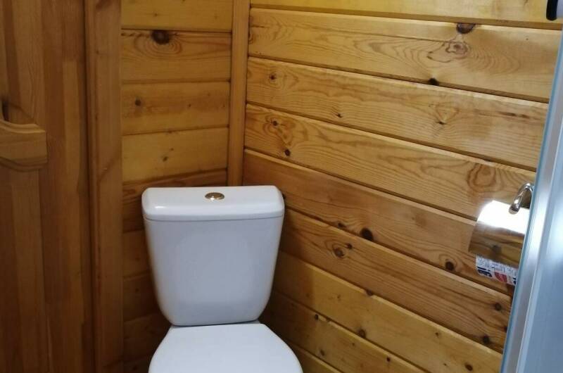 Пятиместный однокомнатный домик2