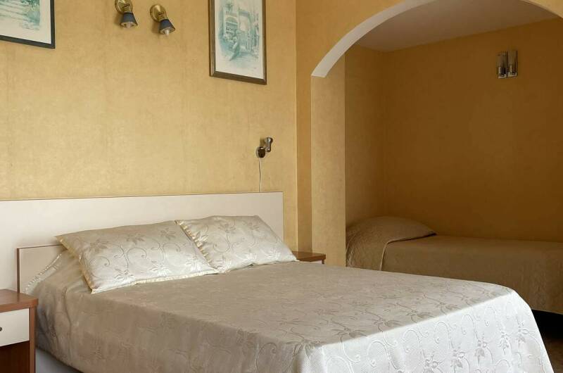 «Полулюкс» с балконом