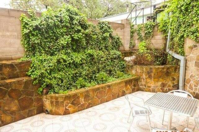 «Люкс» 2х комнатный с собственным двориком