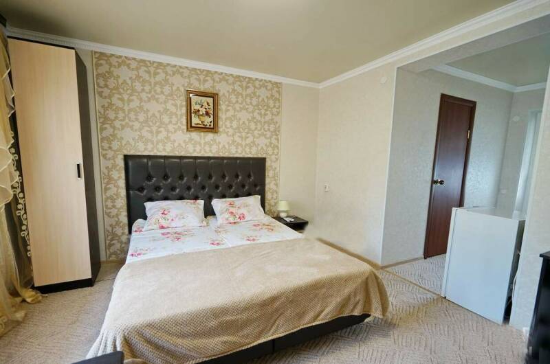 3-х местный «Люкс Бежевый»