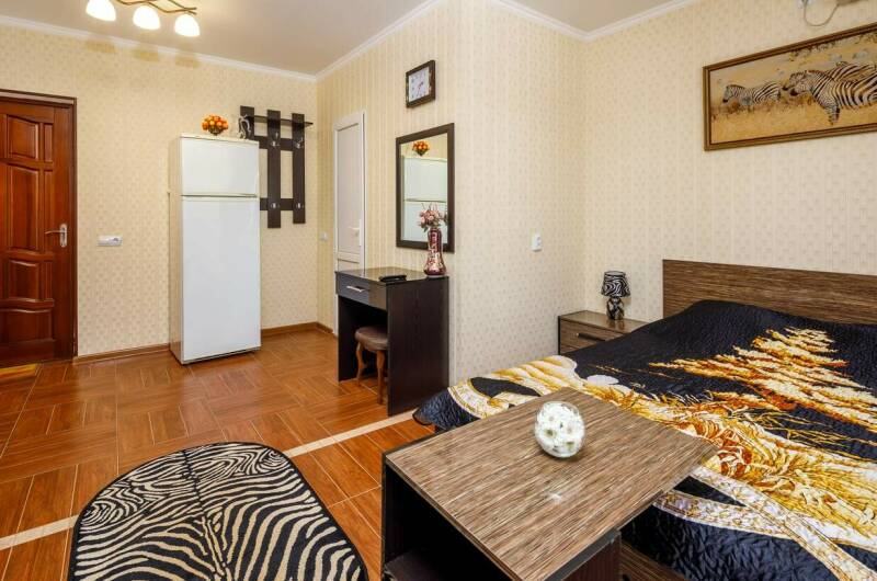 Трехместный улучшенный с балконом № 013