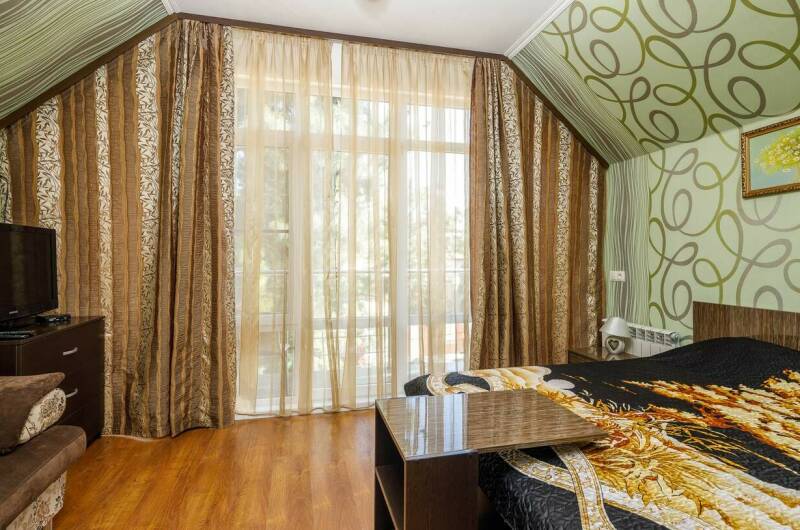 Улучшенный c большим балконом № 017