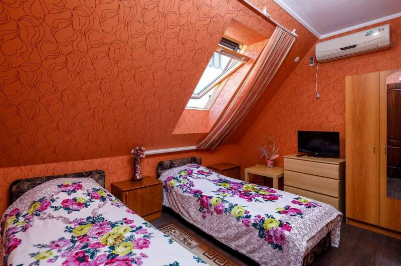 Трехкомнатный с балконом «Мансарда»