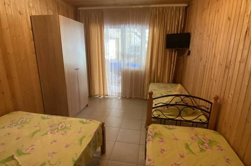 4-х местный номер с удобствами на этаже