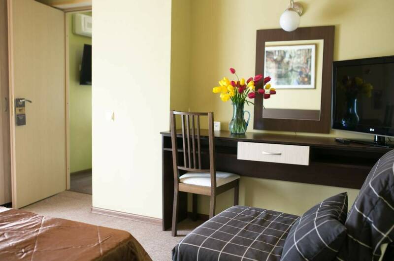 5-ти местный 2-х комнатный Номер с мини-кухней