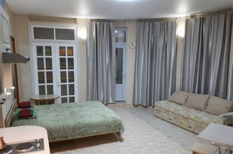 Люкс с кухней 4-х местный (1 этаж, Коттедж 1)