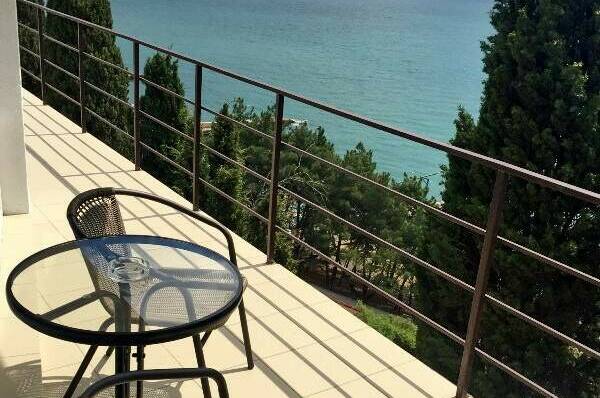 3-х местный улучш «Стандарт» вид на море 35 м. кв