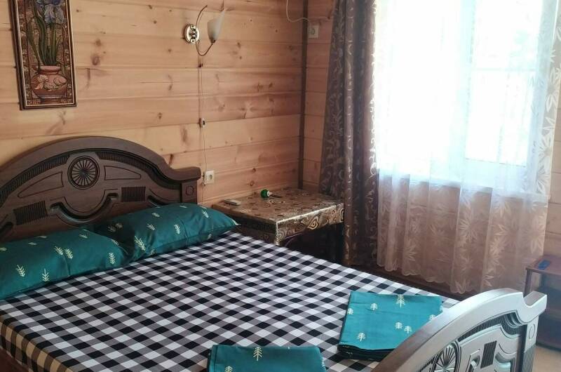 Двухместный номер с удобствами (первый этаж)