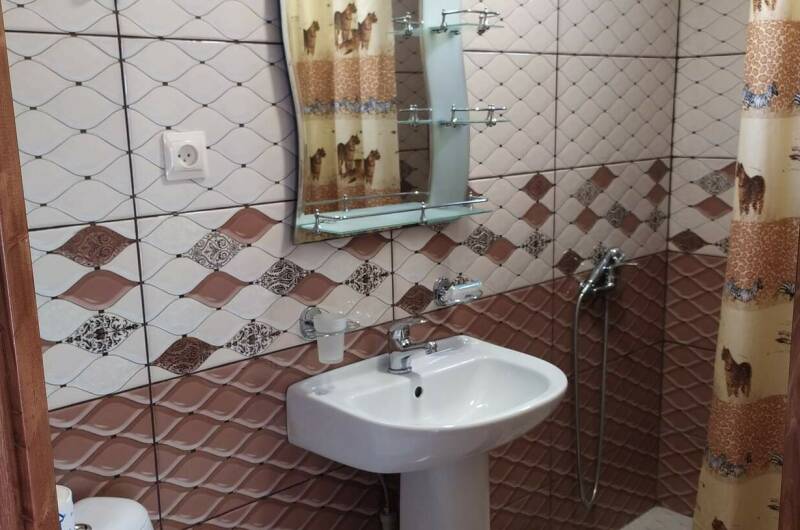 Двухместный номер с удобствами (первый этаж)