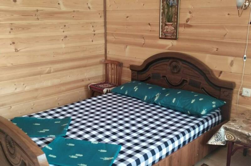 Двухместный номер с удобствами (первый этаж)