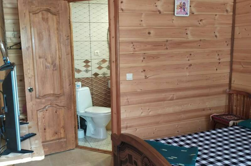 Двухместный номер с удобствами (первый этаж)