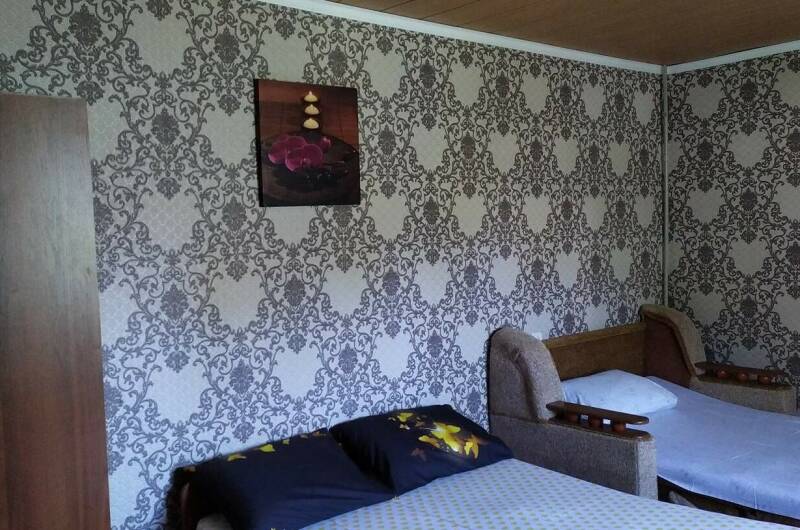 Трехместный номер с удобствами (второй этаж)