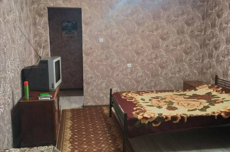 Трехместный номер с удобствами (первый этаж)