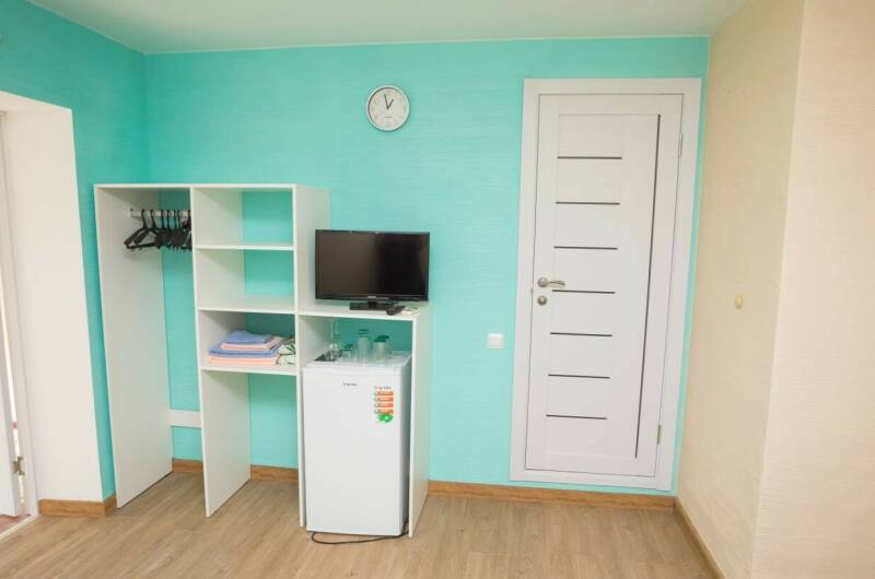 Трехместный номер с собственной ванной комнатой